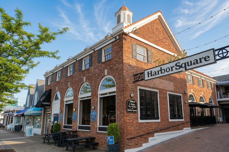 Things To Do Stone Harbor bar & Grill